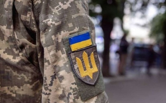 На заході України у ТЦК масово забирали відстрочки у чоловіків: деталі