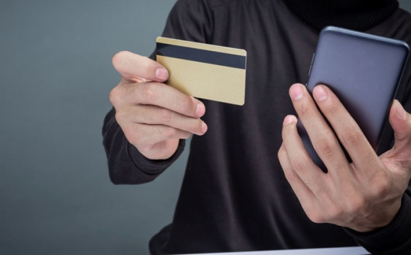 На Волині підліток обікрав банківський рахунок