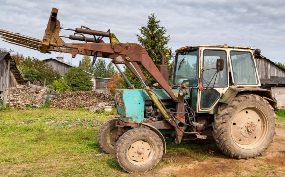 У селі трагічно загинув 44-річний тракторист