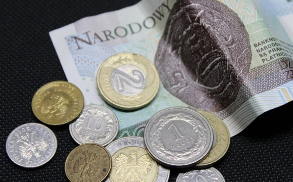 Скільки українці заробляють в Польщі