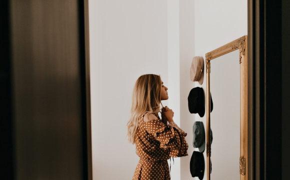 Ці п'ять речей не можна робити перед виходом із дому