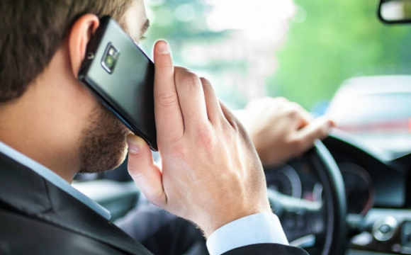 Назвали небезпечну звичку водіїв, яка підвищує ризик ДТП у 20 разів