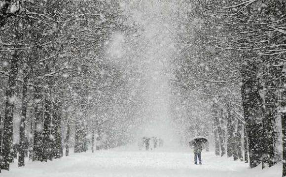 Жителів Львівської області закликали зробити запаси води та теплого одягу