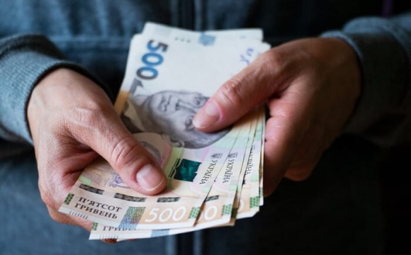 В українців масово зростають зарплати: що відбувається