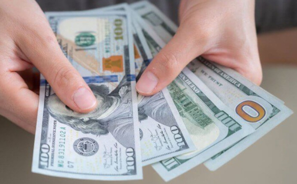 Чоловік раптово став мільйонером на заправці