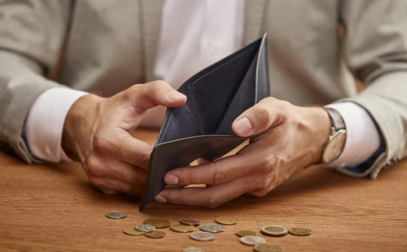 Українцям хочуть обмежити зарплати