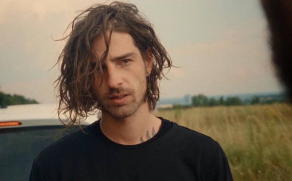 Відомий український співак різко перестав ділитися особистим: що сталося