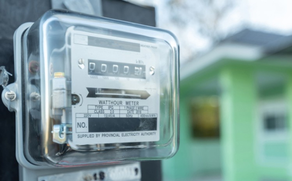 Українці будуть платити за світло  менше