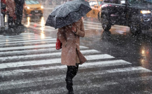 Україну накриють дощі і мокрий сніг: прогноз погоди на кінець березня