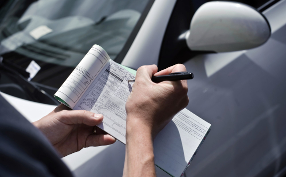 Українських водіїв можуть масово штрафувати за номерні знаки