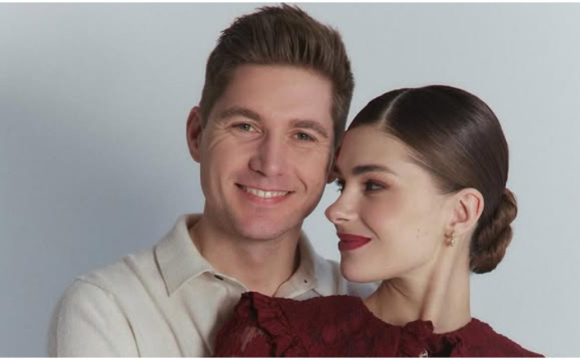 Дружина відомого українського ведучого накинулася на його колишню: що сталося