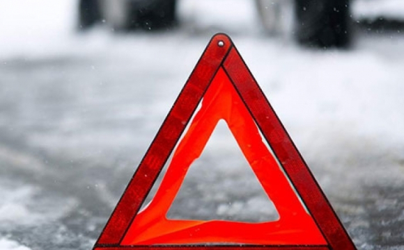 Через снігову бурю зіткнулися 100 авто: багато людей травмовані