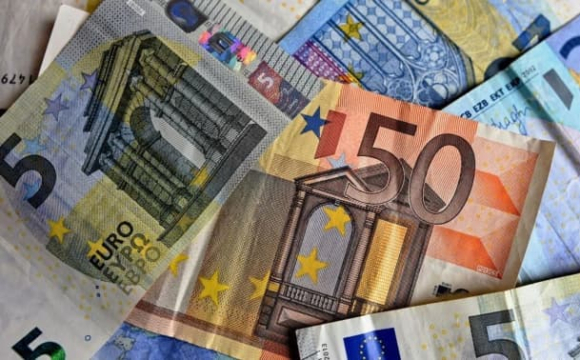 У ЄС скоротять виплати українським біженцям