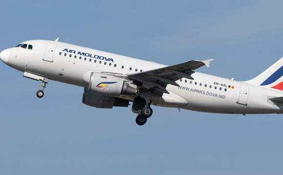 Над заходом України пролетів пасажирський літак