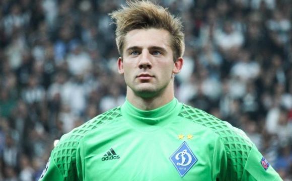 Відомий футболіст хотів втекти з України під час війни