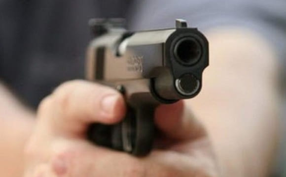 На заході України чоловік відкрив вогонь по працівниках ТЦК: є поранені