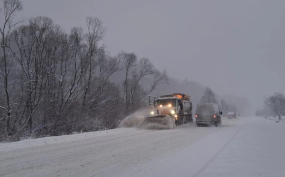 Українців закликали не їхати у напрямку Закарпаття: що сталося