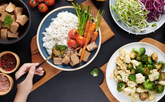 В цей час доби не варто їсти: вчені попередили про ризики для здоров'я