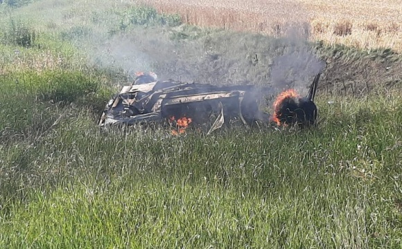 У селі підірвалося авто з чоловіками: вони загинули на місці