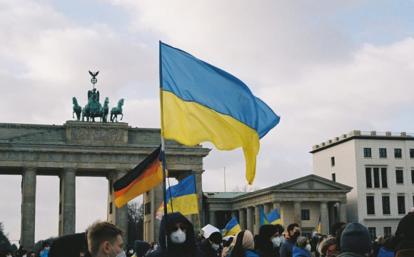 Українці масово виїжджають у одну з країн ЄС