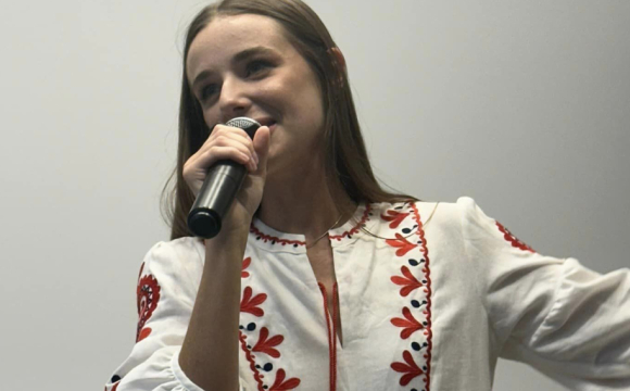 Співачка з Волині дає концерти для росіян у США