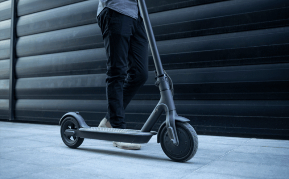 У Луцьку оштрафували водія електросамоката: що він накоїв