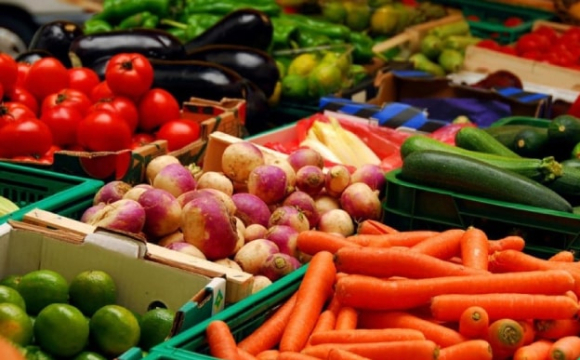 Стало відомо, чи подорожчають в Україні овочі та фрукти