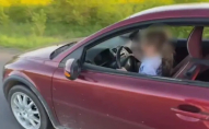 У Львівській області маленька дитина за кермом авто втекла від батька