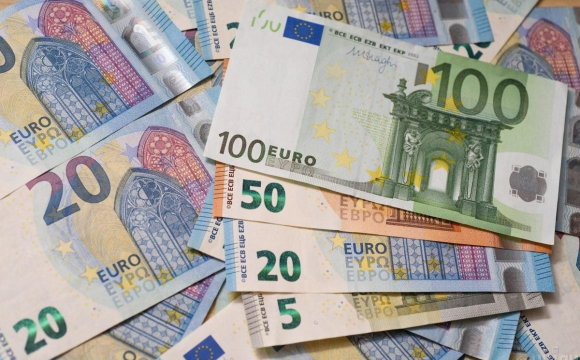 Українців почали уникати деяких купюр євро: у чому причина