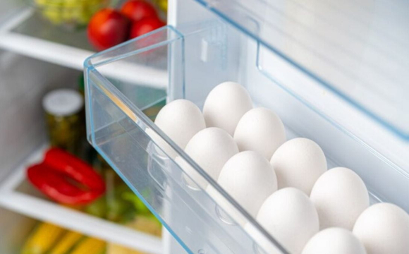 Як правильно зберігати яйця в холодильнику: ви завжди робили це неправильно