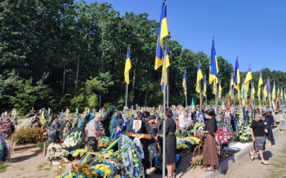 На Волині доньці померлого військового відмовили у перепохованні батька