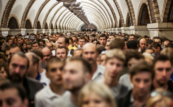 Українців просять уникати місць масового скупчення