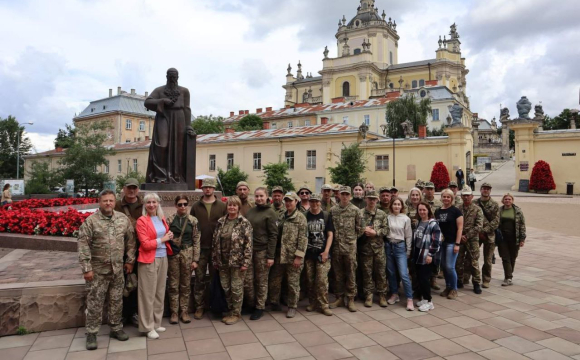 Для військових волинської бригади організовано екскурсію до Львова