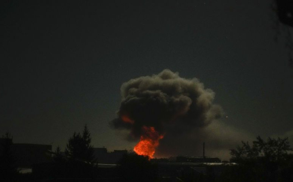 Вночі у Луцьку лунали потужні вибухи: що відомо про наслідки