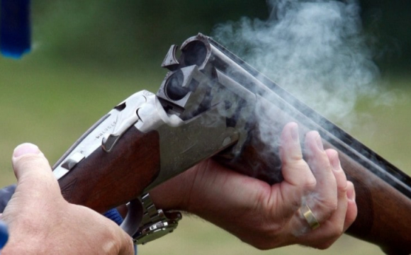 Українців закликали навчитися користуватися рушницями