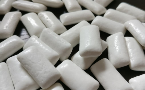 Стало відомо, як довго можна жувати жуйку