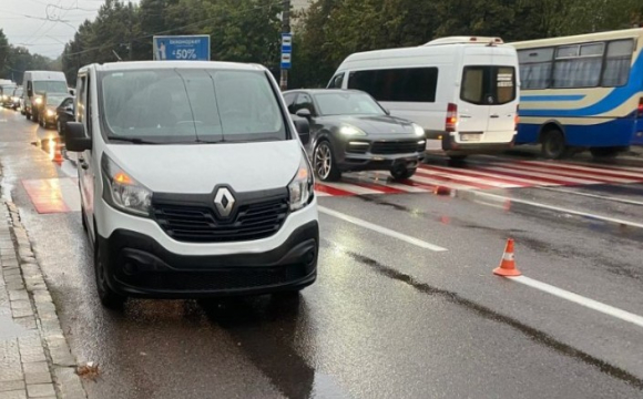 Водій, який насмерть збив пенсіонерку на переході, отримав умовний термін