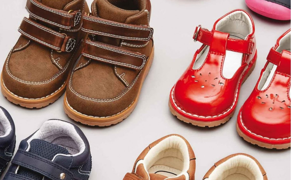 Дитяче взуття оптом: як правильно планувати закупівлі по сезонах