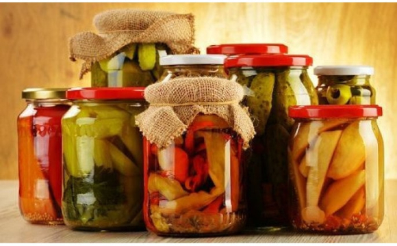 Українці масово відмовляються від консервації: у чому причина