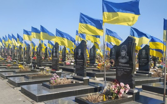 У Рівненській області невідомі осквернили могилу загиблого Героя