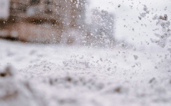 Вночі на заході України випав сніг