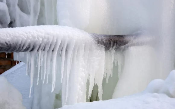 Як зрозуміти, що труби ось-ось замерзнуть: попередження експертів