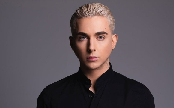 Відомий співак знову опинився у центрі скандалу