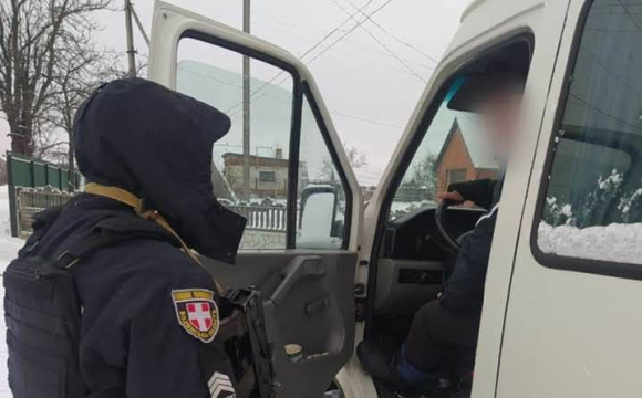 На Волині поліція масово перевіряє авто на дорогах: у чому причина