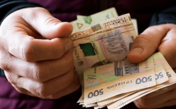 Українцям доплатять до пенсії по 1000 гривень у серпні