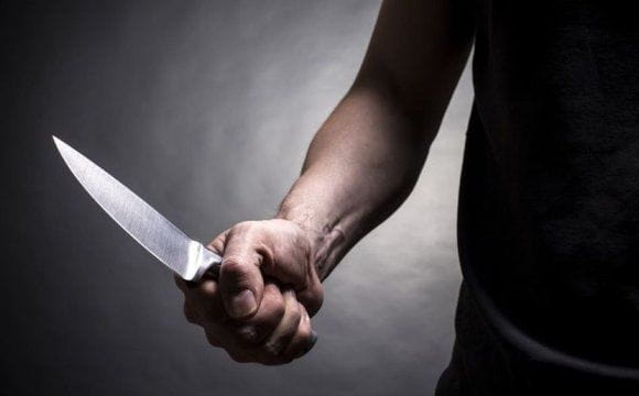 В Україні чоловік жорстоко вбив знайому, завдавши їй 164 удари ножем