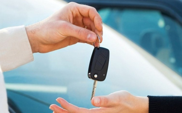 Українцям продають неіснуючі авто: попередили про небезпеку