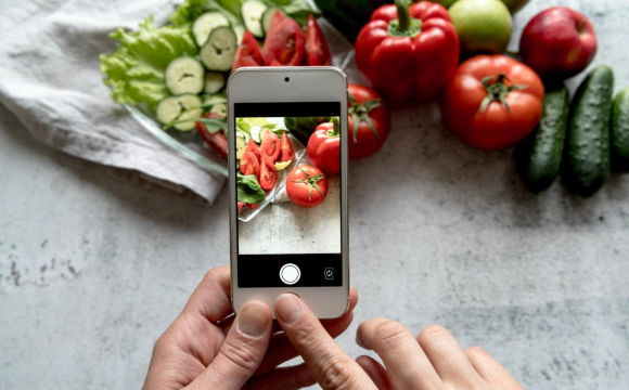 Топ-7 сезонних продуктів на Шуварі онлайн: що варто купити цього місяця