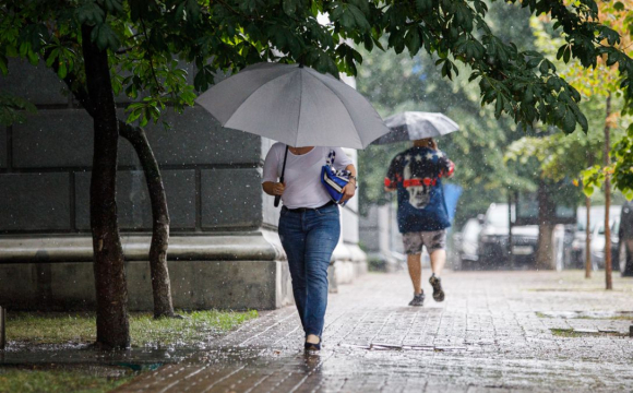 Волинян попередили про різку зміну погоди: насуваються дощі та похолодання