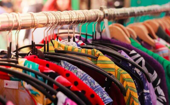 Стало відомо, які речі з секонд-хенду принесуть більше проблем, ніж користі